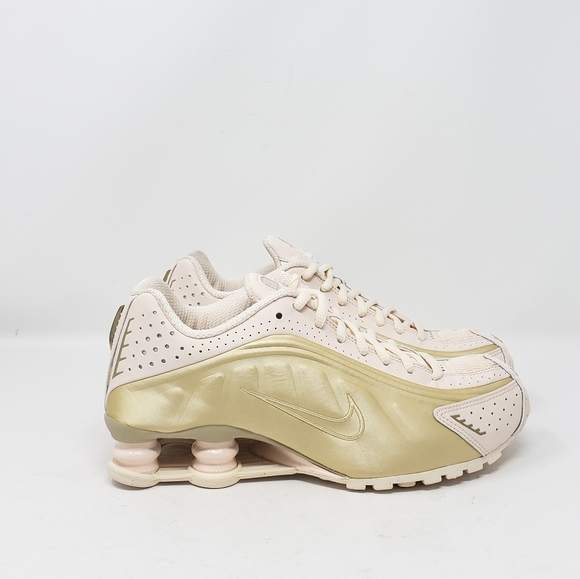 rose gold nike shox